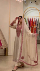 Royal Organza Embroidery Flare Gown Set