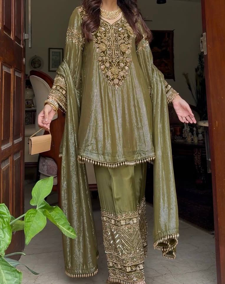Luxury Embroidered Kurti Set with Elegant Dupatta